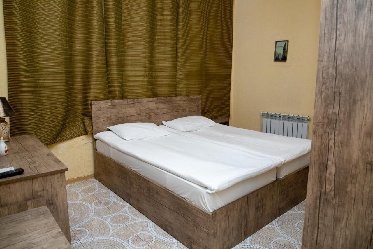 Primavera Hotel Yerevan Ngoại thất bức ảnh